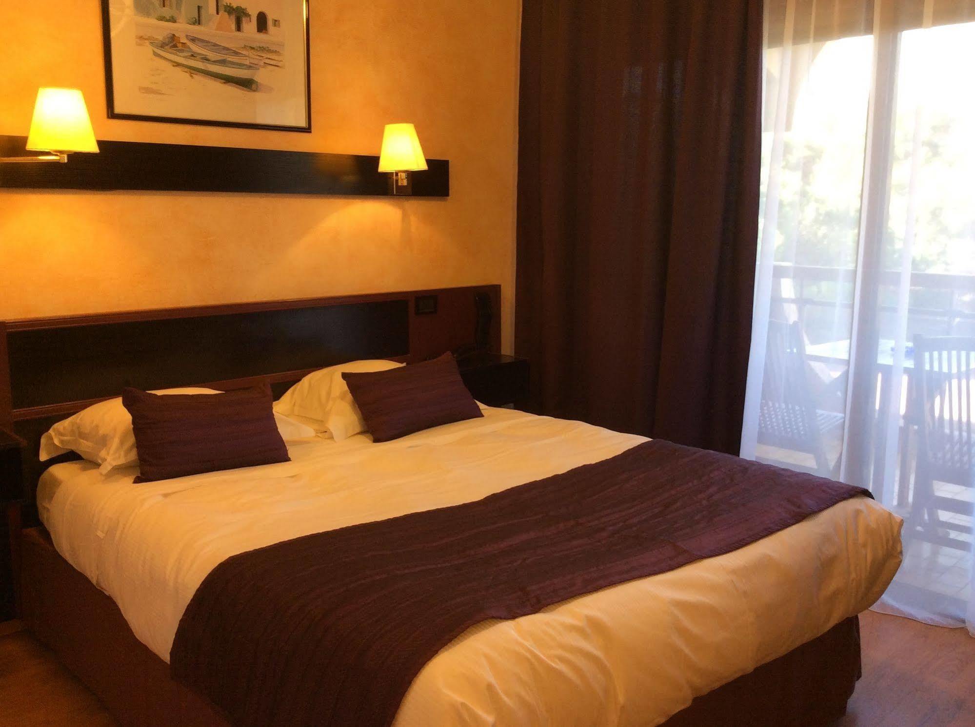 Hotel Bahia Villeneuve-Loubet Exteriér fotografie